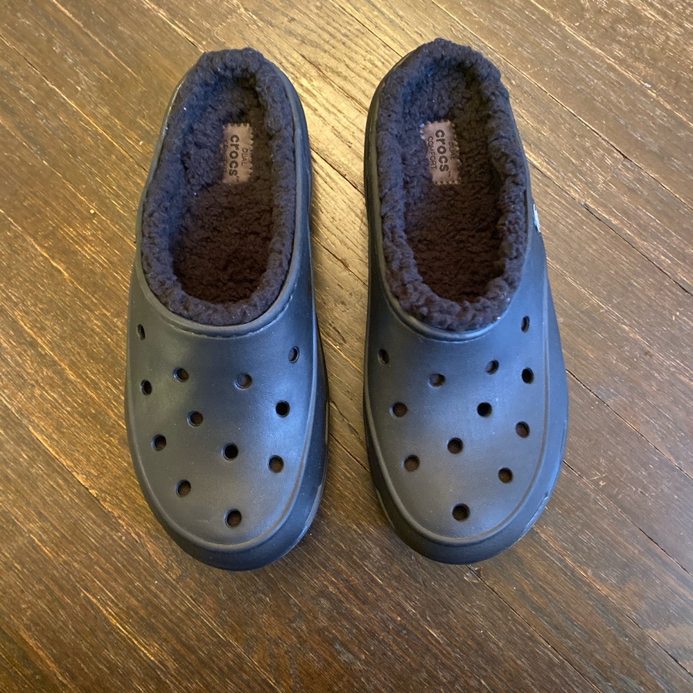Crocs Navy size 8